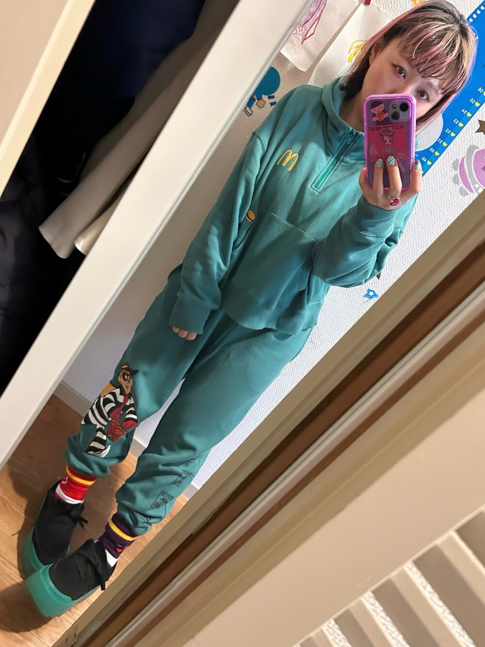 「UGGのUGG W MARIN MEGA LACE / アグ マリン メガ レース（スニーカー、ブラック系）」を使った、◎みお◎さん（レディース・150cm）の冬コーディネートの1枚目の写真