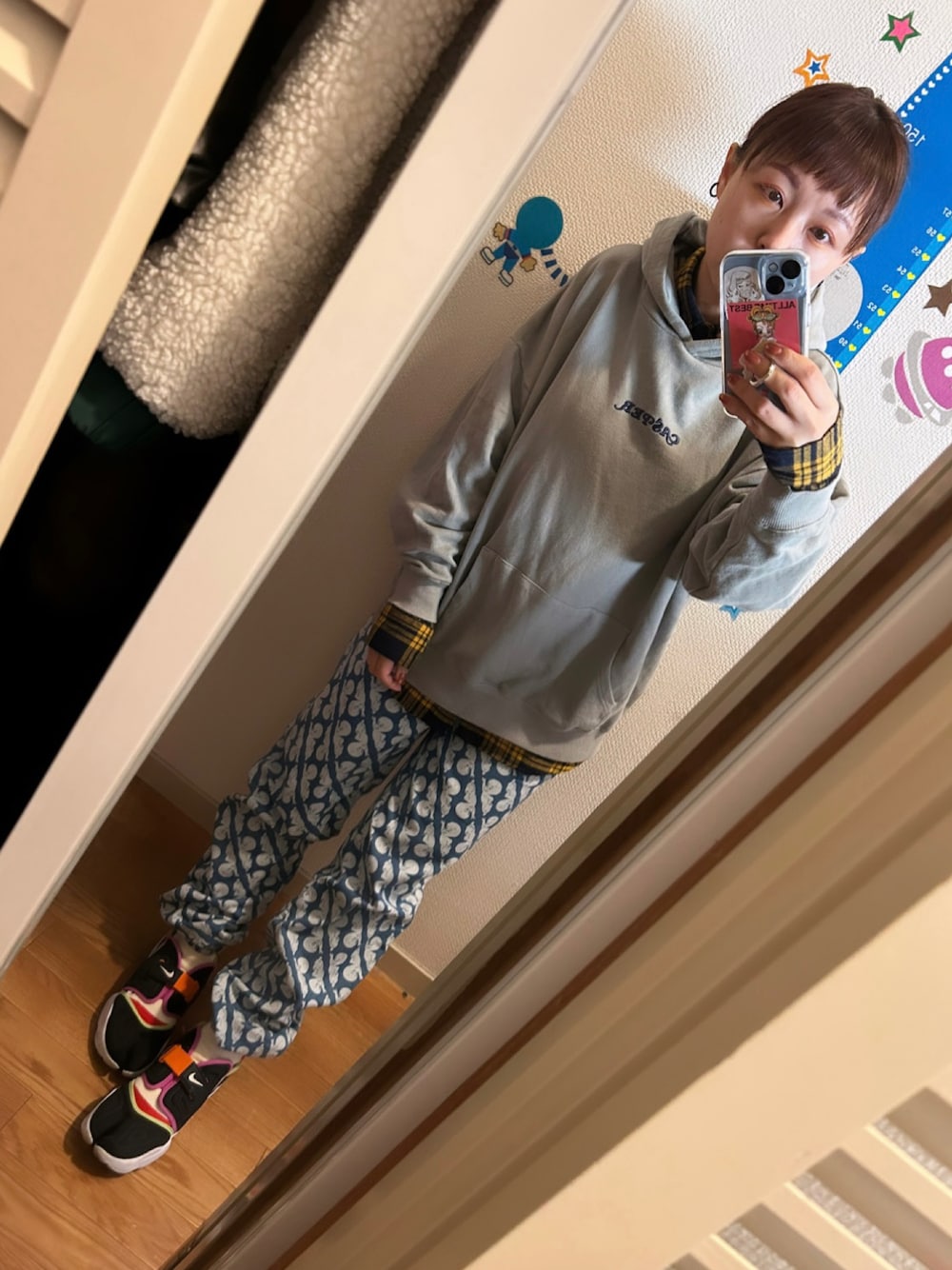 「低身長、低身長コーデ、低身長女子、CASPER、キャスパー、NIKE、UNIQLO」｜「CASPERのアイテム（パーカー、グレー系）」を使った、◎みお◎さん（レディース・150cm）の冬コーディネートの1枚目の写真