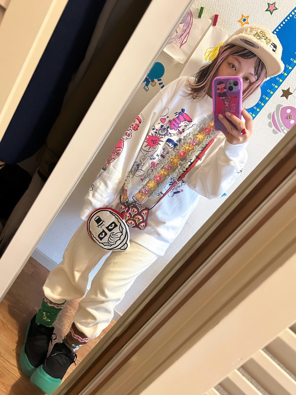 「UGGのUGG W MARIN MEGA LACE / アグ マリン メガ レース（スニーカー、ブラック系）」を使った、◎みお◎さん（レディース・150cm）の冬コーディネートの1枚目の写真