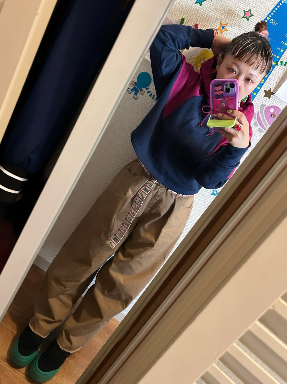 「UGGのUGG W MARIN MEGA LACE / アグ マリン メガ レース（スニーカー、ブラック系）」を使った、◎みお◎さん（レディース・150cm）の秋コーディネートの1枚目の写真