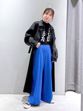「ブルーコーデ」｜「アイテム（トレンチコート）」を使った、まっちゃんさん（レディース・151cm）の春コーディネート