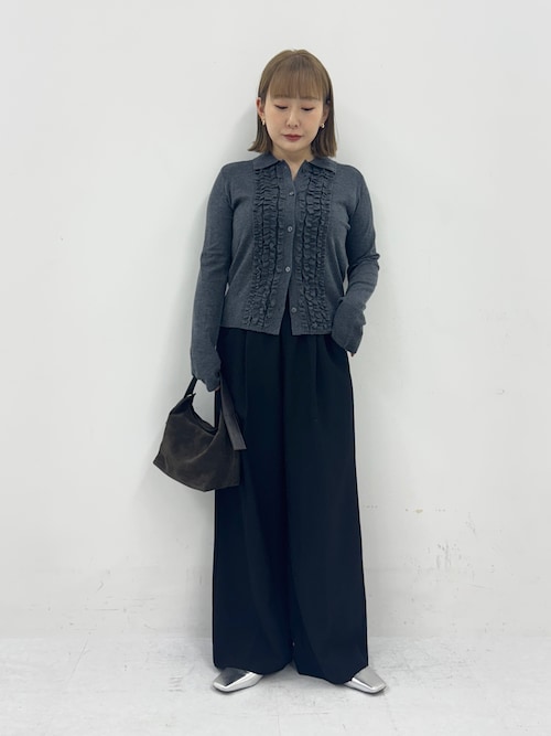 新品アーバンリサーチ★微光沢ウエストゴムタックワイドクロップドパンツグレー★3点以上落札で宅急便送料無料！平日15時入金分当日発送可 セールタックワイドイージーパンツ（その他パンツ）｜URBAN RESEARCH