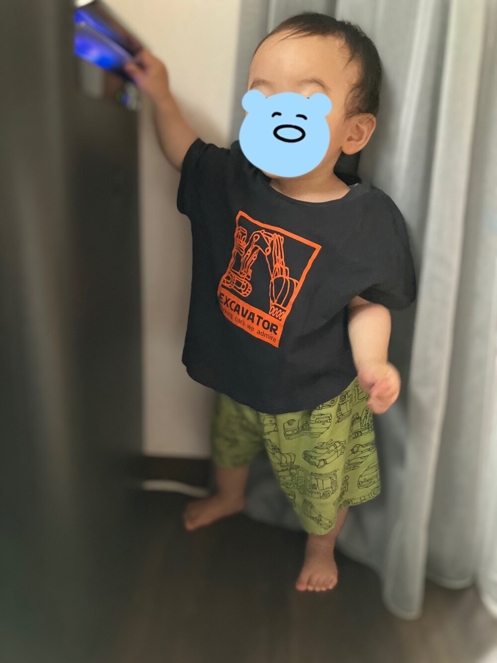 「ルームウェア、0歳11ヶ月、ベビーコーデ、リラックススタイル」｜「BREEZEのBOYS3柄かぶりパジャマ（ルームウェア/パジャマ、グレー系）」を使った、bin♂さん（キッズ・70cm）の春コーディネートの1枚目の写真