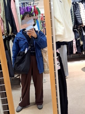 「アイテム（マウンテンパーカー）」を使った、Ms.Rさん（レディース・148cm）の秋コーディネート