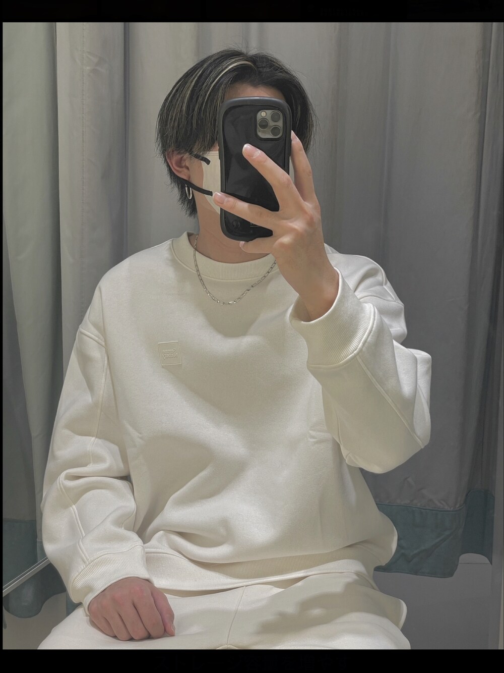 「春服デビュー宣言、休日コーデ、メンズコーデ、春コーデ、シンプルコーデ、シンプル、おしゃれさんと繋がりたい」｜「H&Mのアイテム（スウェット、ベージュ系）」を使った、いつきさん（メンズ・177cm）の春コーディネートの1枚目の写真