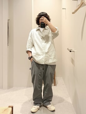 「coorのアイテム（シャツ/ブラウス、ホワイト系）」を使った、D.nakamuraさん（メンズ・167cm）の春コーディネート