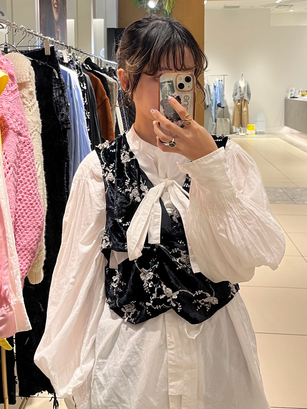 crinkle crinkle crinkleのベストを使った人気ファッション