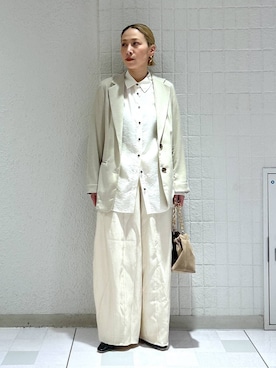 「A part by（アパートバイ）の【高身長向けサイズ展開あり】サテンバルーンイージーパンツ（その他パンツ、ホワイト系）」を使った、yato-miさん（レディース・158cm）の春コーディネート