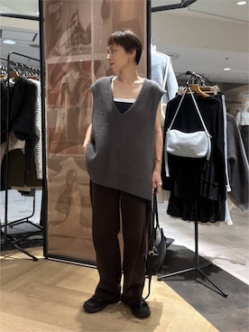 「A part by（アパートバイ）のソフトカーブバッグ（ショルダーバッグ、ブラック系）」を使った、yato-miさん（レディース・158cm）の秋コーディネート