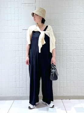 「アパートバイローリーズ」｜「アイテム（オールインワン・サロペット）」を使った、yato-miさん（レディース・158cm）の春コーディネート