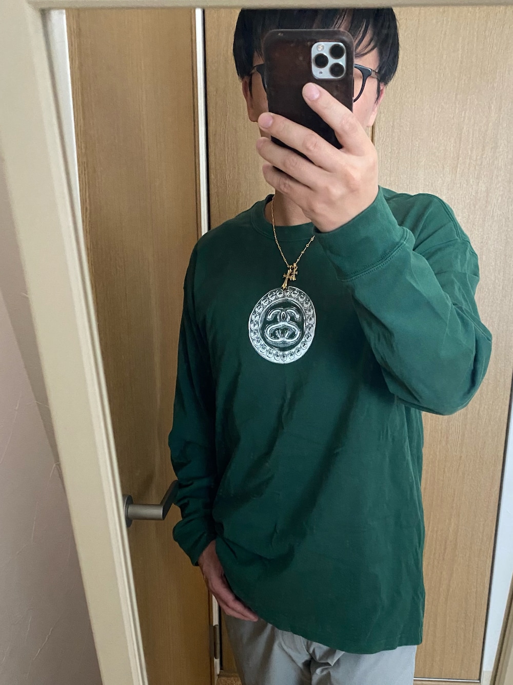 「緑好き、バーベキュー、家」｜「NIKEのアイテム（Tシャツ/カットソー、グリーン系）」を使った、Taesukさん（メンズ・167cm）の春コーディネートの1枚目の写真