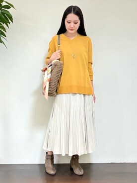 「アイテム（ストール/ショール）」を使った、カレンさん（レディース・162cm）の秋コーディネート