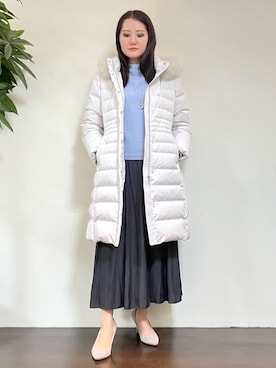「UNTITLED（アンタイトル）の【はっ水機能/フード取り外し可/防寒】ロングダウンコート（ダウンジャケット/コート、グレー系）」を使った、カレンさん（レディース・162cm）の冬コーディネート