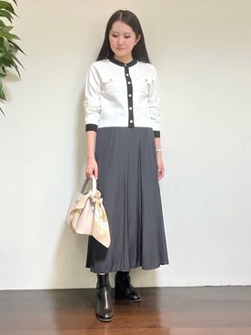 「UNTITLED（アンタイトル）の【洗える/ジャケット風】ミラノリブカーディガン（カーディガン/ボレロ、ホワイト系）」を使った、カレンさん（レディース・162cm）の冬コーディネート