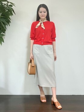 「アイテム（ストール/ショール）」を使った、カレンさん（レディース・162cm）の春コーディネート