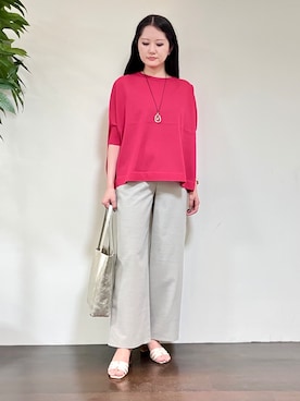 「UNTITLED（アンタイトル）の【アンサンブル可/洗える】シアーレーヨンニット（ニット/セーター、ピンク系）」を使った、カレンさん（レディース・162cm）の夏コーディネート