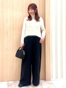 「SHOO・LA・RUE（シューラルー）の【絶妙なゆるピタ/洗濯機可】ちくちくしにくい リブタートルネック やわらかニット【CIRCRIC】（ニット/セーター、ホワイト系）」を使った、ririさん（レディース・161cm）の冬コーディネート