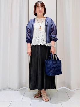 「UNTITLED（アンタイトル）のトリコットシアーブラウス（シャツ/ブラウス、ブルー系）」を使った、Onumaさん（レディース・163cm）の夏コーディネート