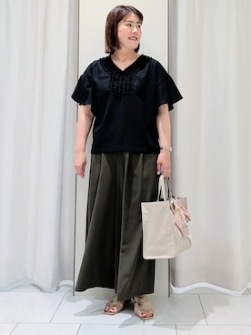 「UNTITLED（アンタイトル）の【夏の名品セットアップが今年も登場！/はっ水/遮熱】リラクミスト ガウチョパンツ（その他パンツ、ブラウン系）」を使った、Onumaさん（レディース・163cm）の夏コーディネート