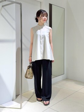 「UNTITLED（アンタイトル）の【接触冷感/吸水速乾】フレアバックシャンブラウス（シャツ/ブラウス、ベージュ系）」を使った、kaoruさんの夏コーディネート