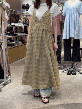 「LOWRYS FARM（ローリーズファーム）のレースデニム　601055（デニムパンツ、ブルー系）」を使った、miさん（レディース・164cm）の夏コーディネート
