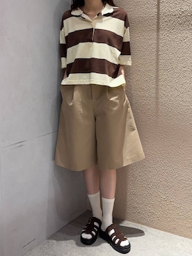 「LOWRYS FARM（ローリーズファーム）のチノタックハーフパンツ 637560（その他パンツ、ベージュ系）」を使った、miさん（レディース・164cm）の夏コーディネート