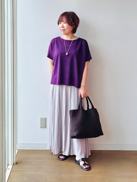 「UNTITLED（アンタイトル）の【アンサンブル可/品のある透け感】Tシャツ風ニットトップス（ニット/セーター、パープル系）」を使った、やじまさん（レディース・155cm）の夏コーディネート