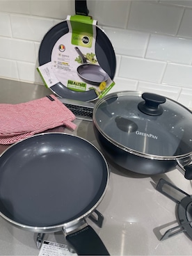 「212 KITCHEN STORE（トゥワントゥキッチンストア）のエッセンス フライパン 20cm ＜GreenPan  グリーンパン＞（鍋/フライパン、その他）」を使った、まのちゃんさん（レディース・160cm）の秋コーディネート