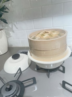 「212 KITCHEN STORE（トゥワントゥキッチンストア）のココナベせいろセット 小 WH ＜野田琺瑯 ＞（鍋/フライパン、その他）」を使った、まのちゃんさん（レディース・160cm）の冬コーディネート