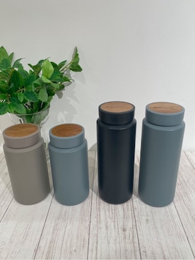 「212 KITCHEN STORE（トゥワントゥキッチンストア）のドリンクボトル MOKU 350 トープ  ＜RIVERS リバーズ＞（水筒、その他）」を使った、まのちゃんさん（レディース・160cm）の春コーディネート