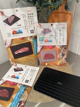 「212 KITCHEN STORE（トゥワントゥキッチンストア）の解凍プレートS ＜atomico アトミコ＞（キッチンツール、その他）」を使った、まのちゃんさん（レディース・160cm）の春コーディネート