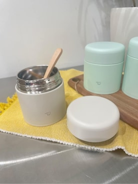 「212 KITCHEN STORE（トゥワントゥキッチンストア）のシームレスせん ステンレススープジャー 300ml BE ＜ZOJIRUSHI  象印＞（水筒、その他）」を使った、まのちゃんさん（レディース・160cm）の冬コーディネート