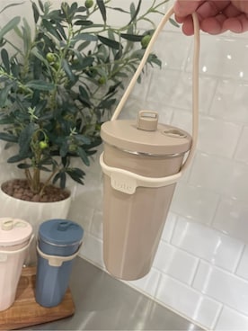 「212 KITCHEN STORE（トゥワントゥキッチンストア）のストロー付2wayタンブラー470ml モカ（水筒、その他）」を使った、まのちゃんさん（レディース・160cm）の冬コーディネート