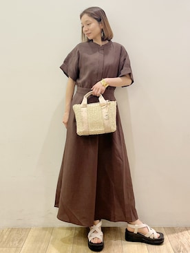 「OPAQUE.CLIP（オペークドットクリップ）のクロスベルトデザインサンダル（サンダル）」を使った、kcさん（レディース・152cm）の春コーディネート