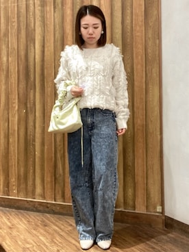「SHOO・LA・RUE（シューラルー）の【S-LL】一枚で主役級。フリンジが目を惹くゆるニット（ニット/セーター、ホワイト系）」を使った、saaさん（レディース・156cm）の冬コーディネート