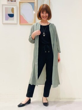 「SHOO・LA・RUE（シューラルー）の【SS-3L/無理せずスリム】 ぐんぐん伸びる イージーテーパードパンツ（その他パンツ、ブラック系）」を使った、おぐねぇさん（レディース・157cm）の春コーディネート