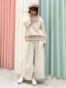 「Cutie Blonde（キューティーブロンド）の【S-LL】もちもち感がたまらない モールロゴリブ切替ニット（ニット/セーター、ホワイト系）」を使った、おぐねぇさん（レディース・157cm）の冬コーディネート