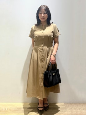 「index（インデックス）の【接触冷感／吸水速乾／UVケア】リネンライクサイドベルトシャツワンピース《透け防止／洗濯機OK》（ワンピース、イエロー系）」を使った、さやかさん（レディース・149cm）の夏コーディネート