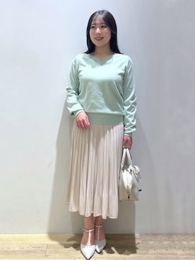 「index（インデックス）のゴールドパーツ付きハートネックニット【洗濯機OK】（ニット/セーター、グリーン系）」を使った、さやかさん（レディース・149cm）の冬コーディネート