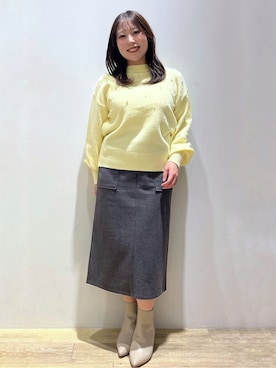 「index（インデックス）のフェイクパールふわふわニット【洗濯機OK】（ニット/セーター、イエロー系）」を使った、さやかさん（レディース・149cm）の冬コーディネート