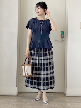 「Reflect（リフレクト）の【UVカット／接触冷感／吸水速乾】タックデザインフレアトップス（Tシャツ/カットソー、ブルー系）」を使った、benigingerさん（レディース・164cm）の夏コーディネート
