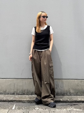 「RAGEBLUE（レイジブルー）の2WAY/カーゴデザインパンツ（カーゴパンツ、グリーン系）」を使った、サヤノさん（レディース・159cm）の夏コーディネート