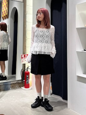 「RAGEBLUE（レイジブルー）のレースフリルロンT（Tシャツ/カットソー、ホワイト系）」を使った、サヤノさん（レディース・159cm）の秋コーディネート