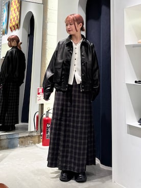 「RAGEBLUE（レイジブルー）のキルトチェックプリーツスカート（スカート、ブラウン系）」を使った、サヤノさん（レディース・159cm）の秋コーディネート