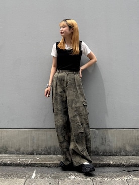 「RAGEBLUE（レイジブルー）の2WAY/カーゴデザインパンツ（カーゴパンツ、グリーン系）」を使った、サヤノさん（レディース・159cm）の夏コーディネート