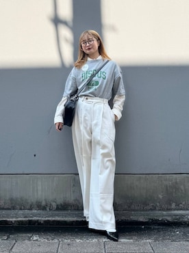 「RAGEBLUE（レイジブルー）の＜DISCUS/ディスカス＞カレッジBIGショートTシャツ（Tシャツ/カットソー、グレー系）」を使った、サヤノさん（レディース・159cm）の春コーディネート