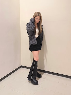 「FOLLOWIN（フォロウィン）の【3COLOR/ユニセックス】チェックフードビッグシルエットシャツ（シャツ/ブラウス、グレー系）」を使った、かえでさん（レディース・148cm）の秋コーディネート