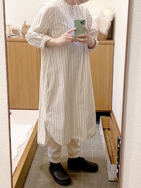 「OOFOS（ウーフォス）のアイテム（その他シューズ）」を使った、hiyoriさん（レディース・161cm）の冬コーディネート