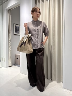 「UNTITLED（アンタイトル）の【ウエストゴム】タフタワイドパンツ（その他パンツ、ブラウン系）」を使った、tomoさんの夏コーディネート