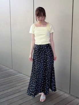 「NATURAL BEAUTY BASIC（ナチュラルビューティーベーシック）のバイアスサテンナロースカート（スカート、ブラック系）」を使った、hiyoriさん（レディース・171cm）の夏コーディネート